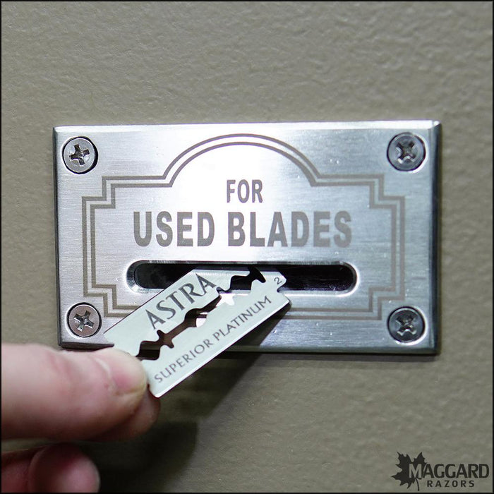 https://maggardrazors.com/cdn/shop/products/Used-Blade-Wall-Slot-Plate-Lifetime-Blade-Bank-1_700x700.jpg?v=1616413648